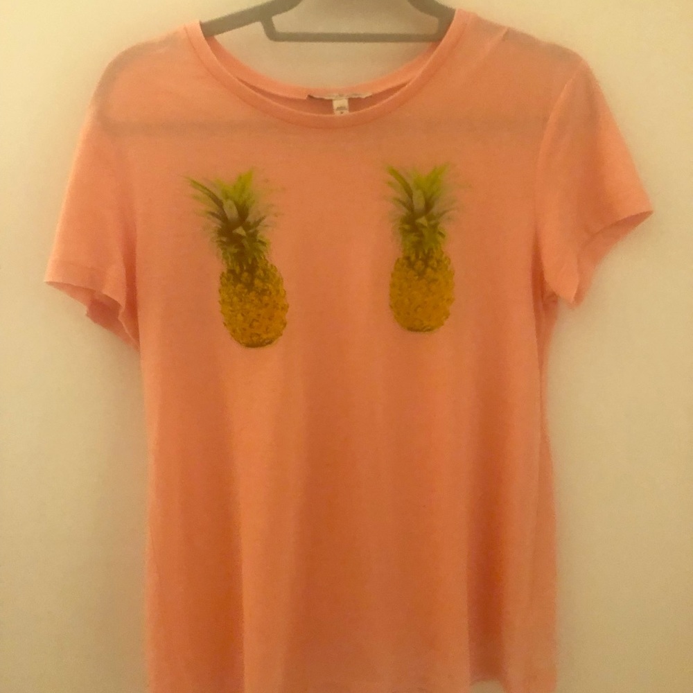Express pink graphic T-shirt